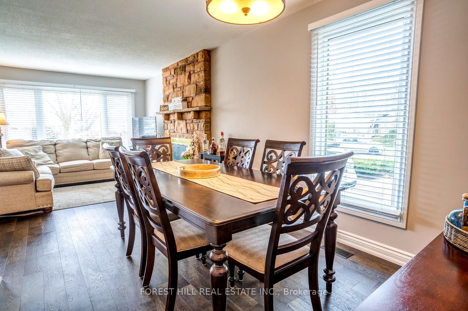 892 Queensdale Avenue photo 11