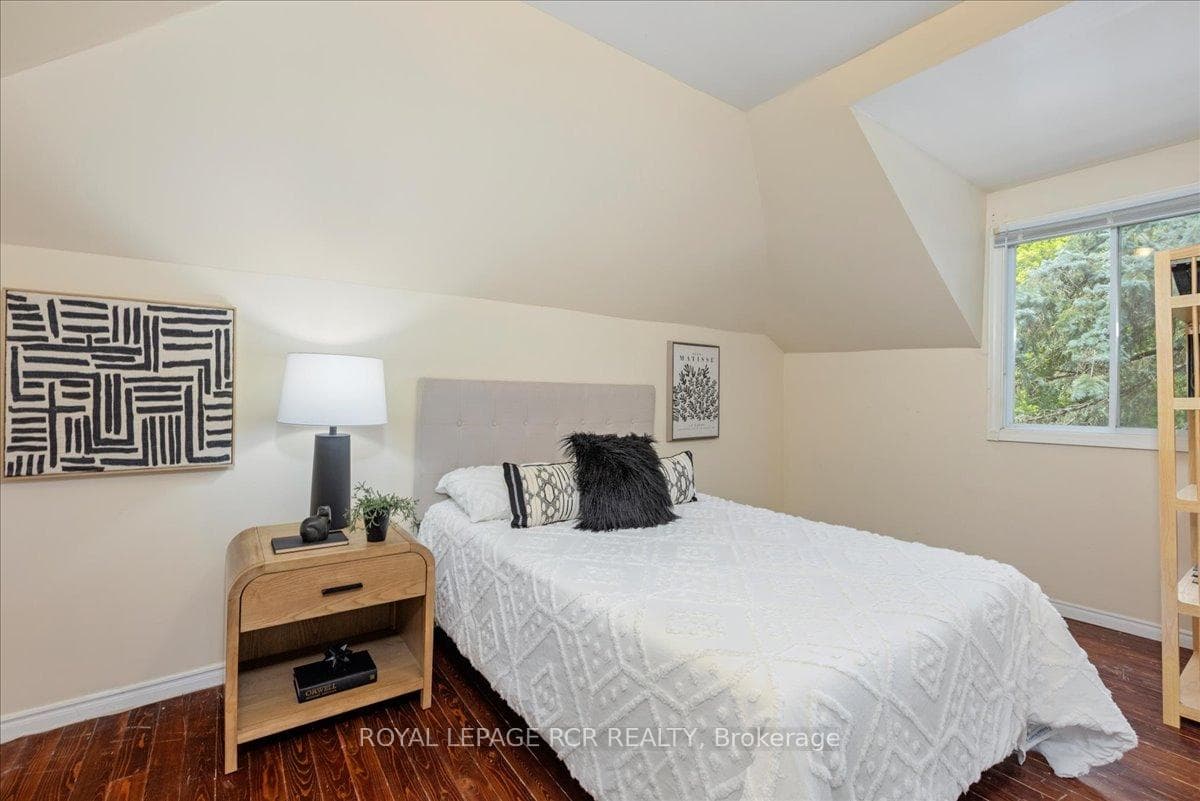 Bedroom 4: Hardwood Floor