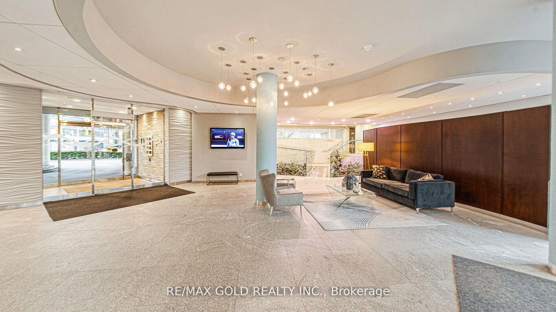 550 Queens Quay Unit 509 photo 29