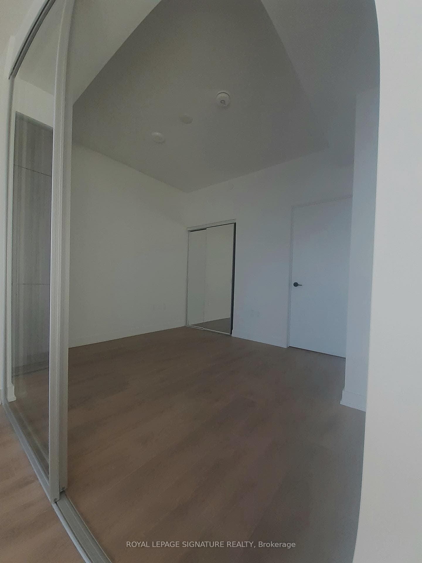 127 Broadway Avenue Unit 2211 photo 6