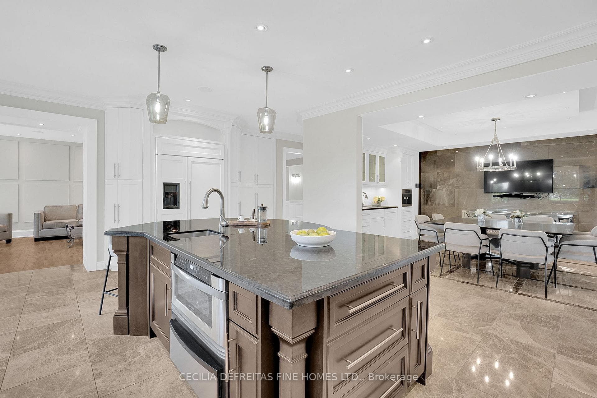 74 Mactaggart Drive photo 8