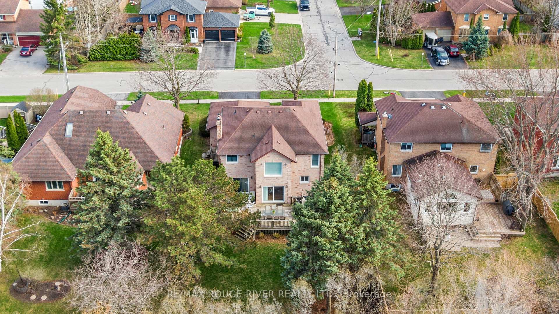1093 Frei Street photo 9