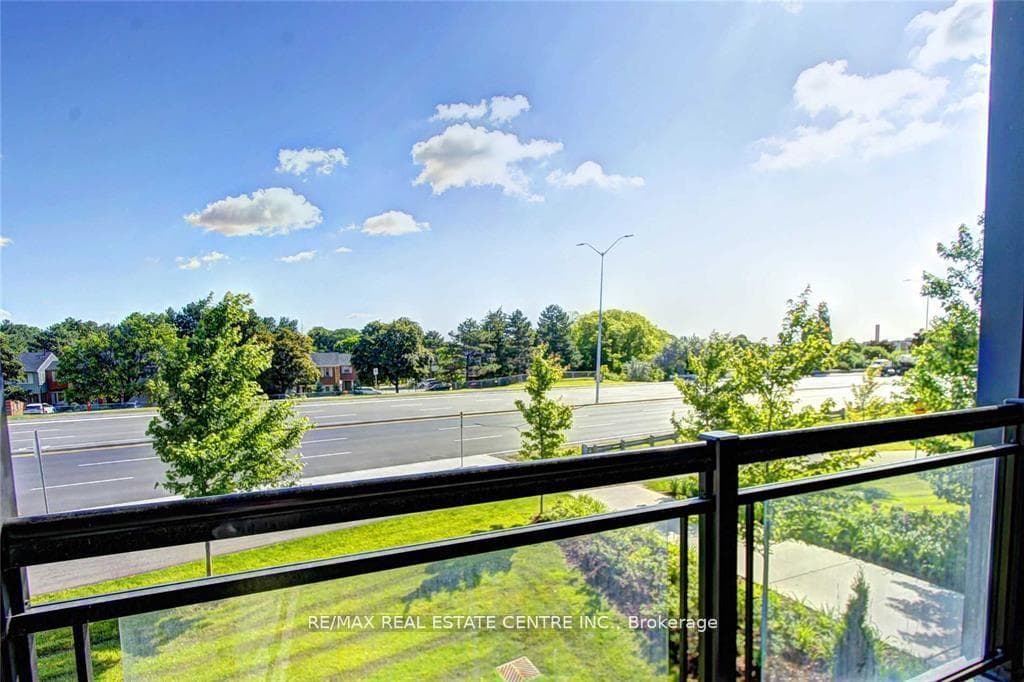 3170 Erin Mills Parkway Unit 231 photo 18