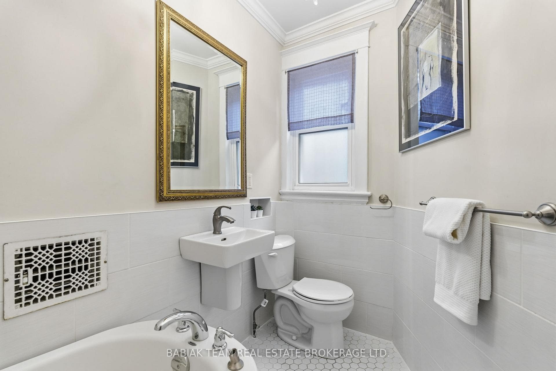 92 Indian Road Crescent photo 30
