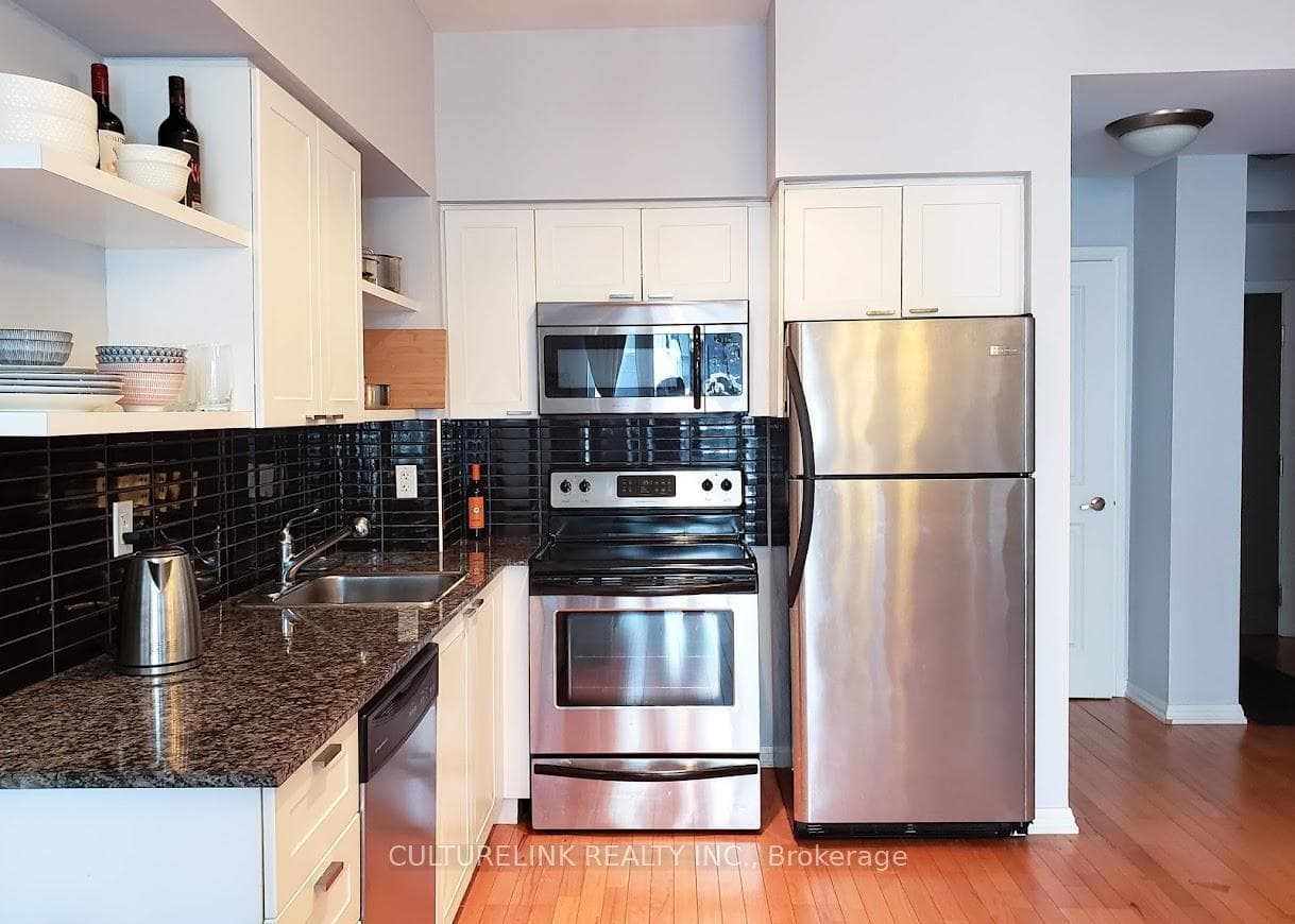 35 Hayden Street Unit 1209 photo 9