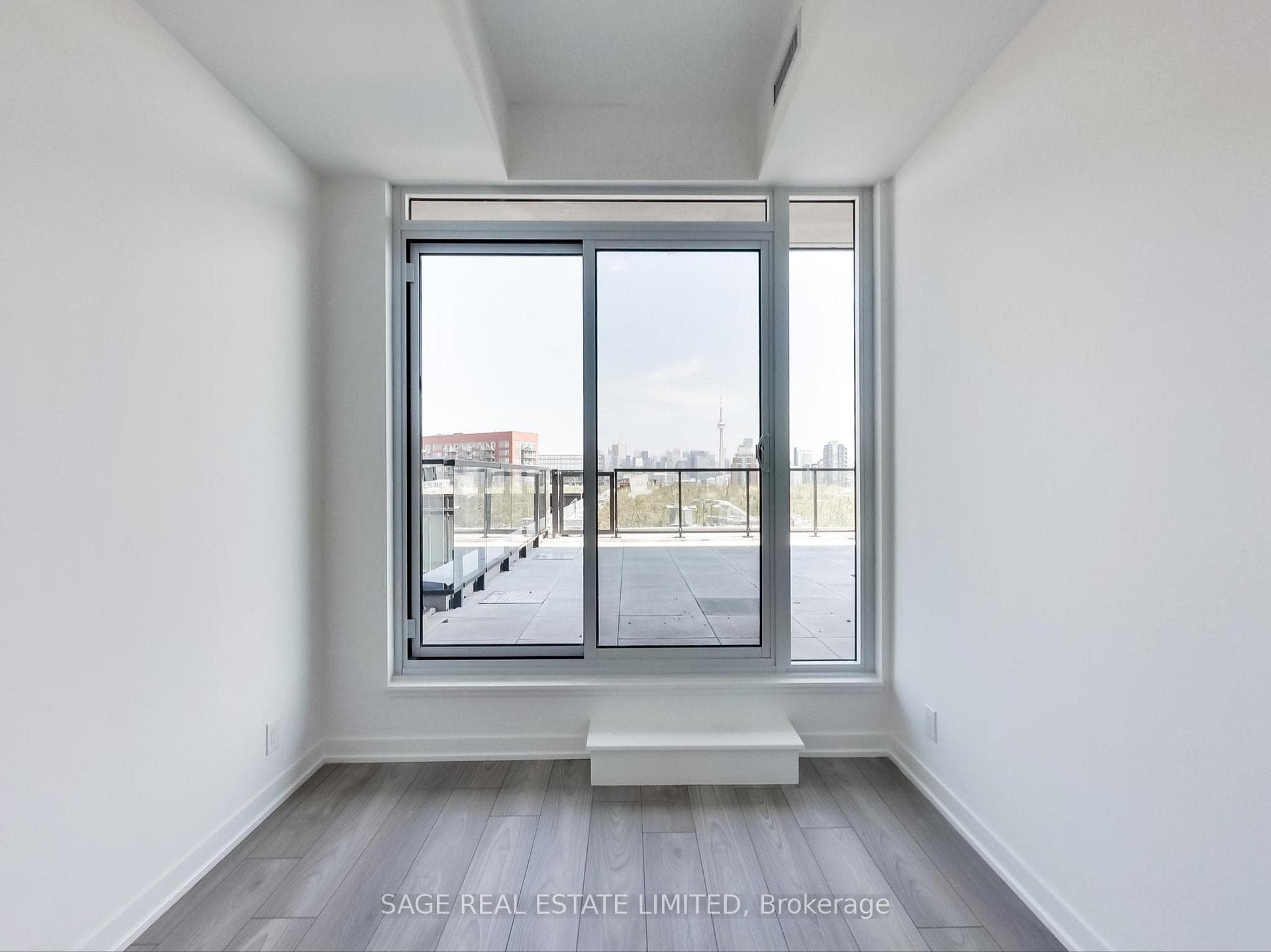 285 Dufferin Street Unit 1401 photo 34