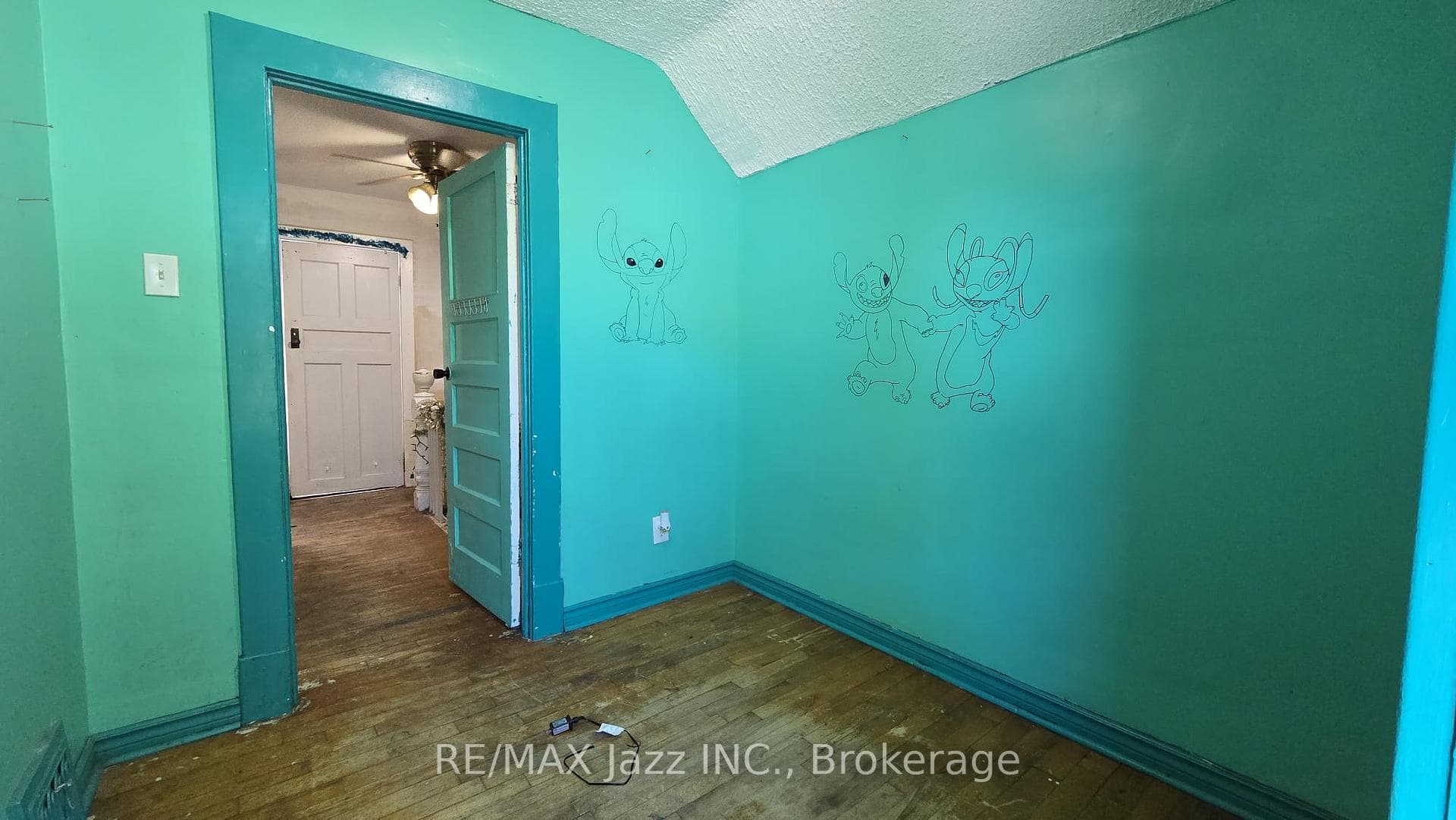629 Brown Street photo 13