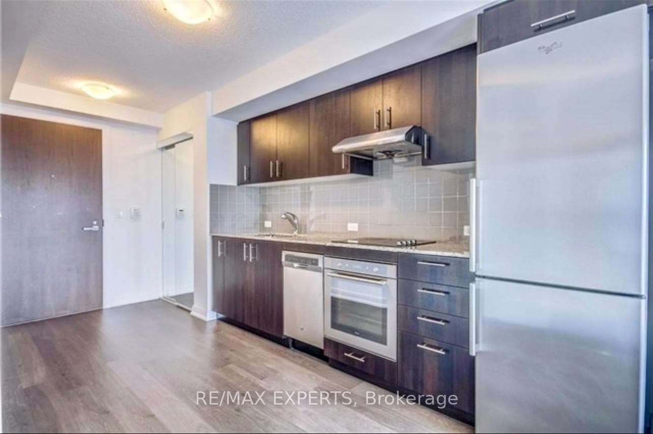 255 Village Green Square Unit 2207 photo 3