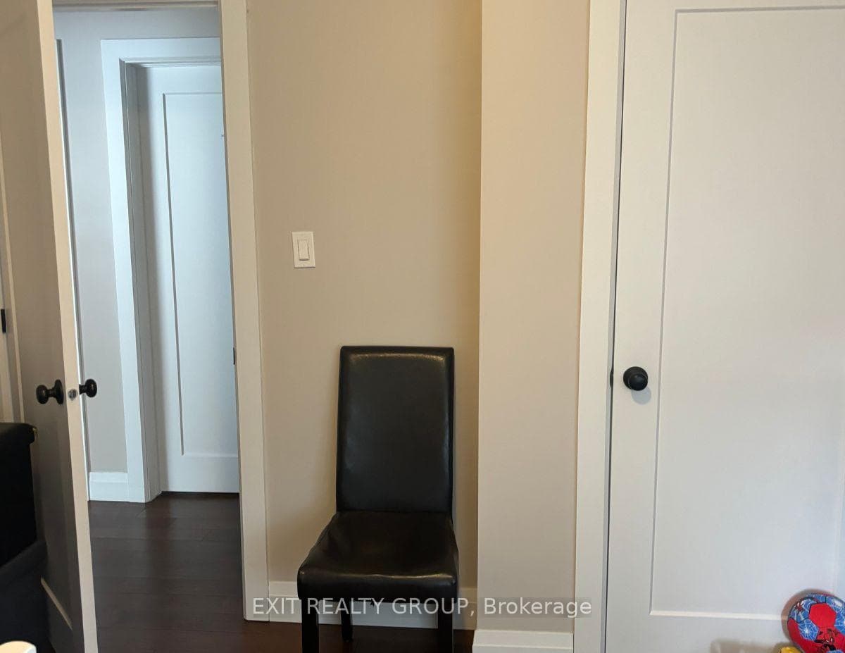 38 Holmes Road photo 16