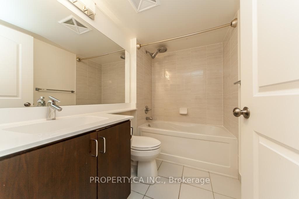 1060 Sheppard Avenue Unit 901 photo 7