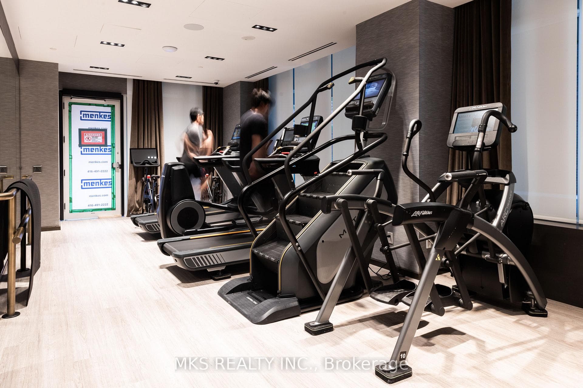 771 Yonge Street Unit 1210 photo 27
