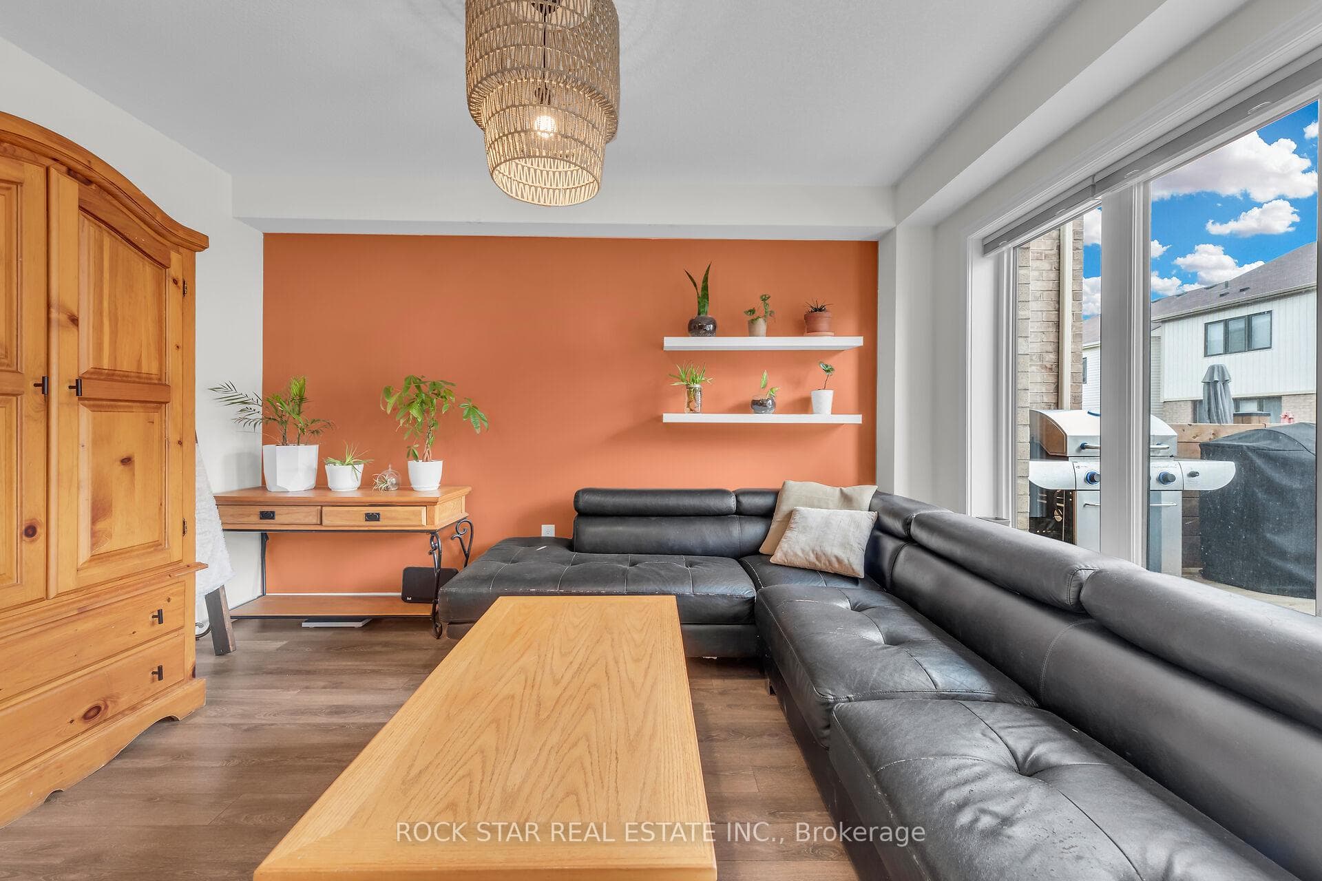 20 Mull Avenue photo 14