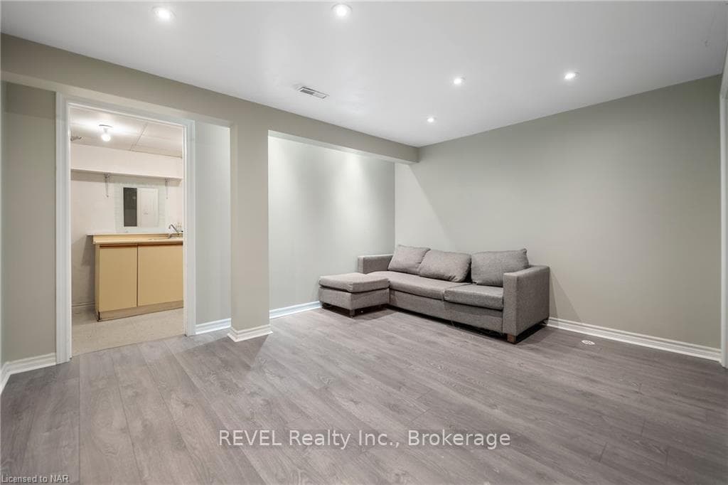 8136 COVENTRY Road Unit 29 photo 22