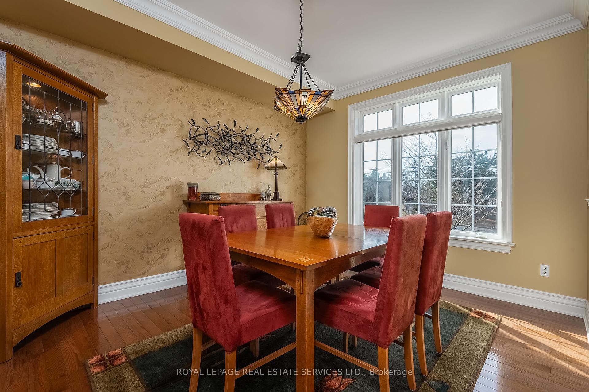 4015 Glen Erin Drive photo 3