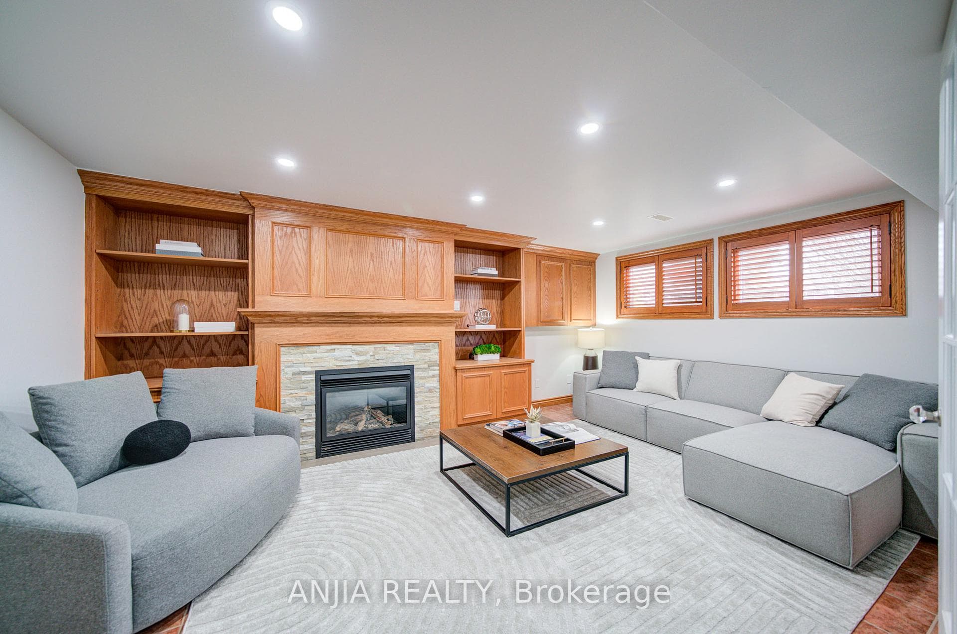 70 Briarwood Road photo 34