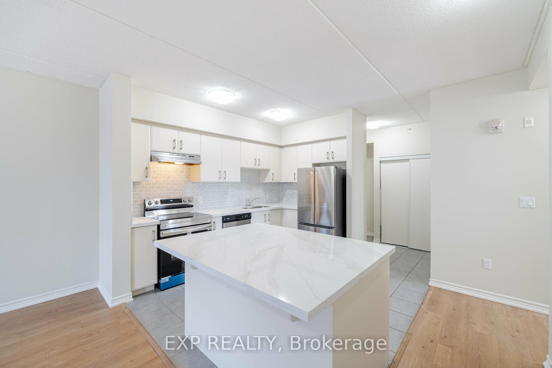 640 Sauve Street Unit 402 photo 5