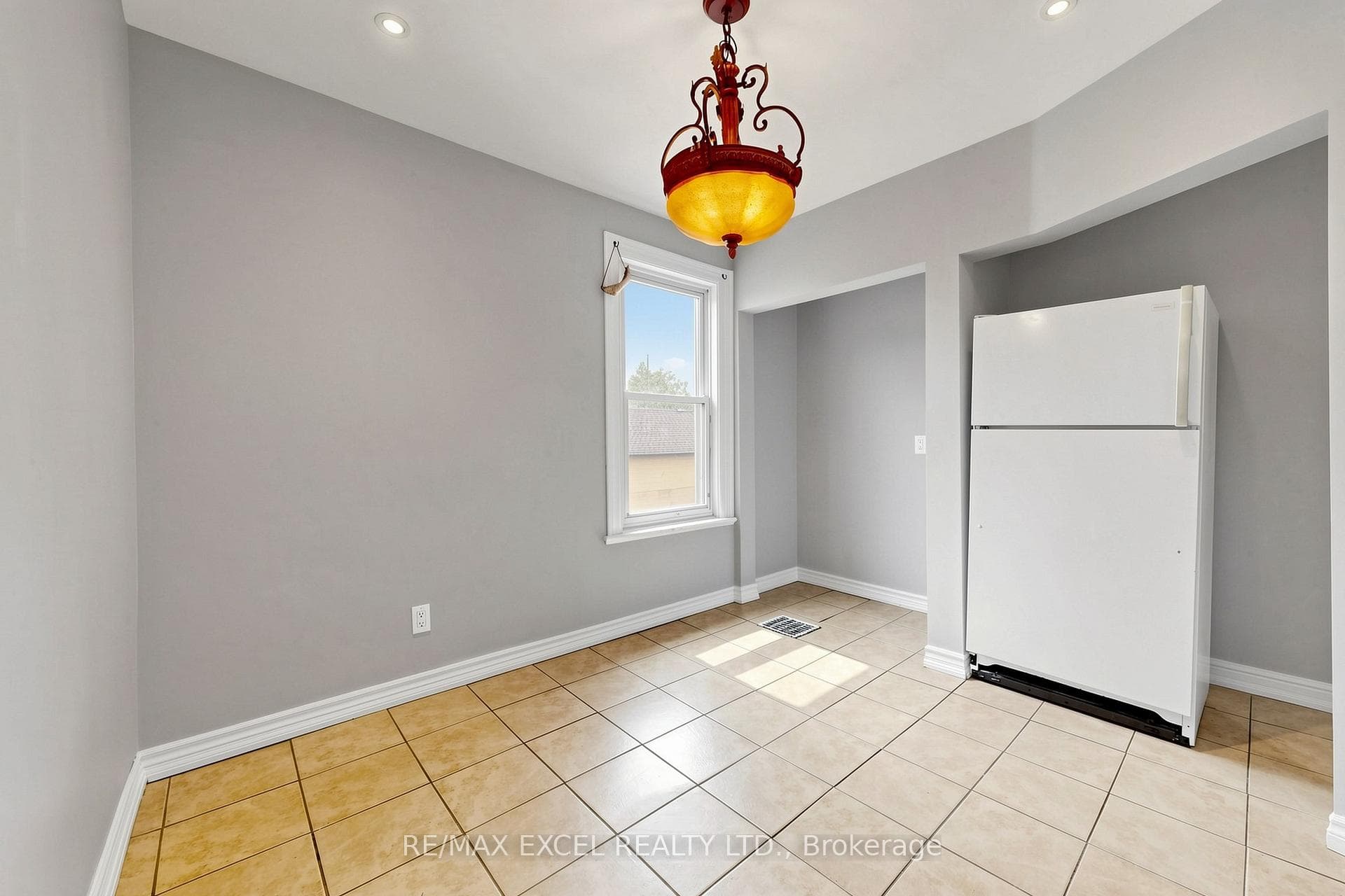 259 Victoria Avenue Unit Upper photo 10