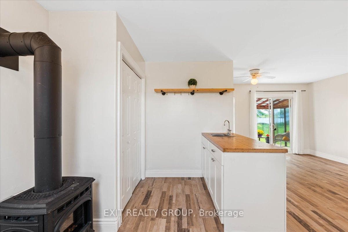 112 Bush Lane photo 30