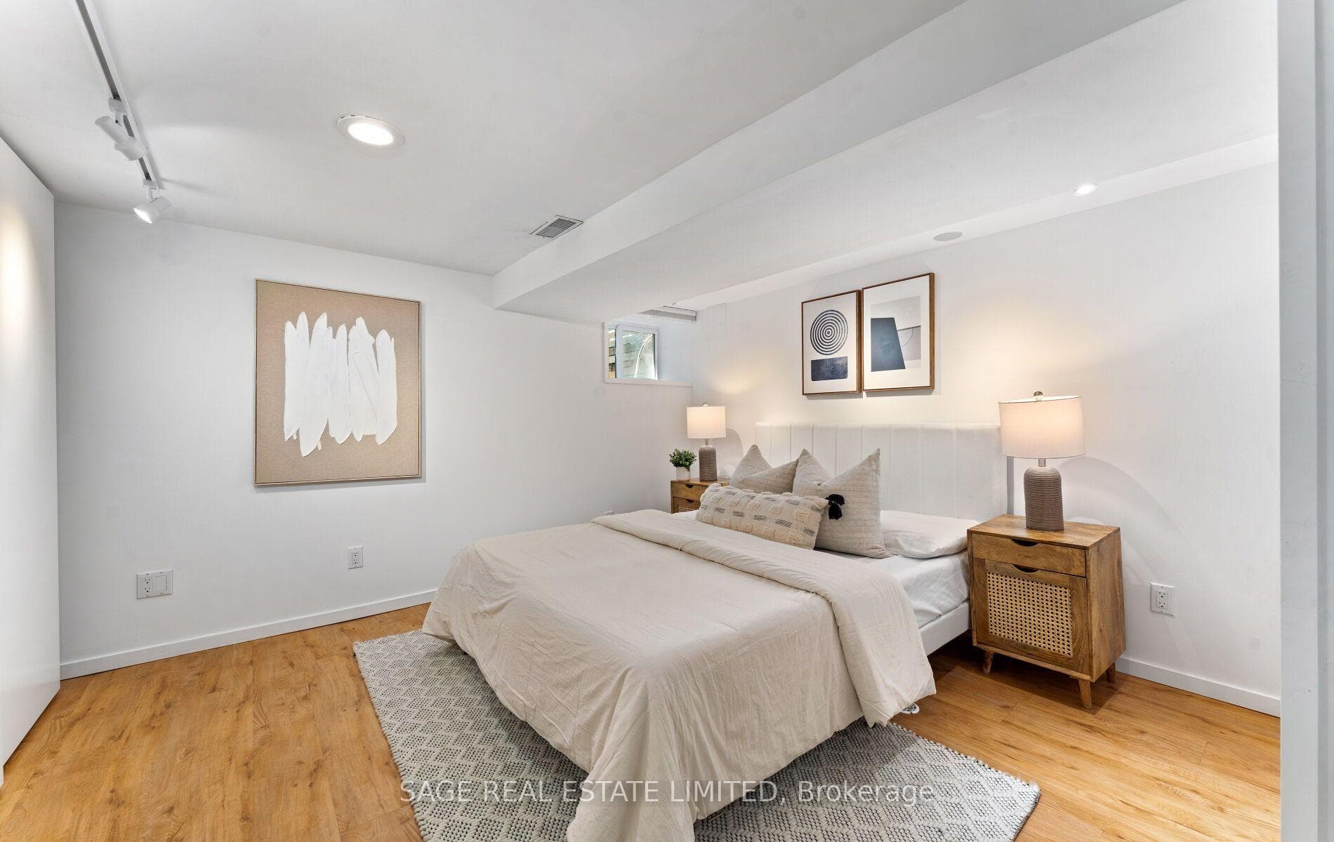 Lower bedroom