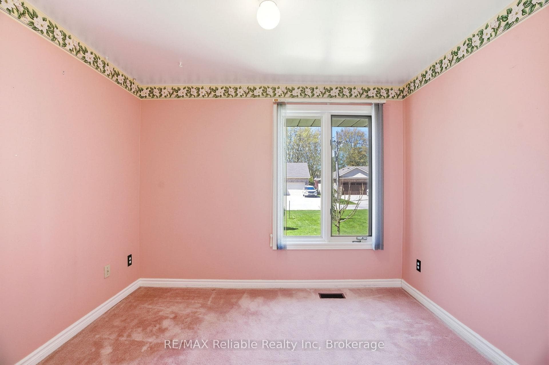 235 Willis Way photo 14