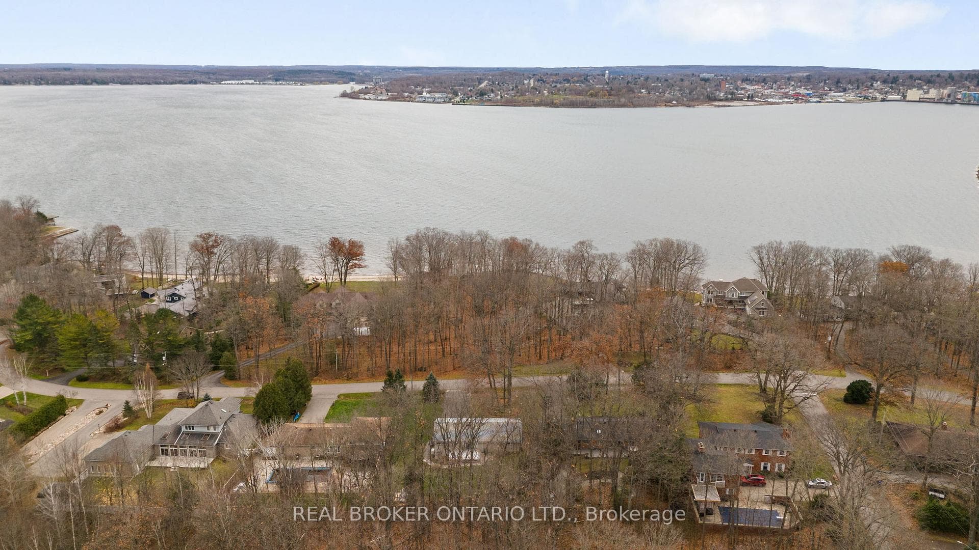 770 Portage Park Lane photo 31