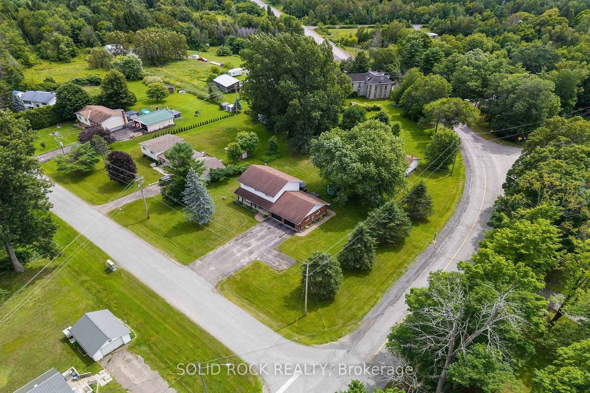 708 Mckenzie Avenue photo 36