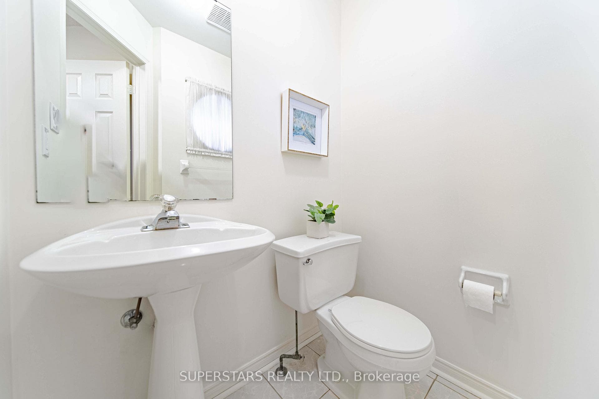 95 Clarion Crescent photo 27