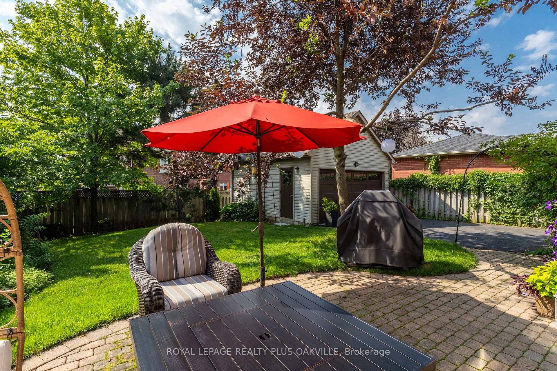 232 Lexington Road photo 44