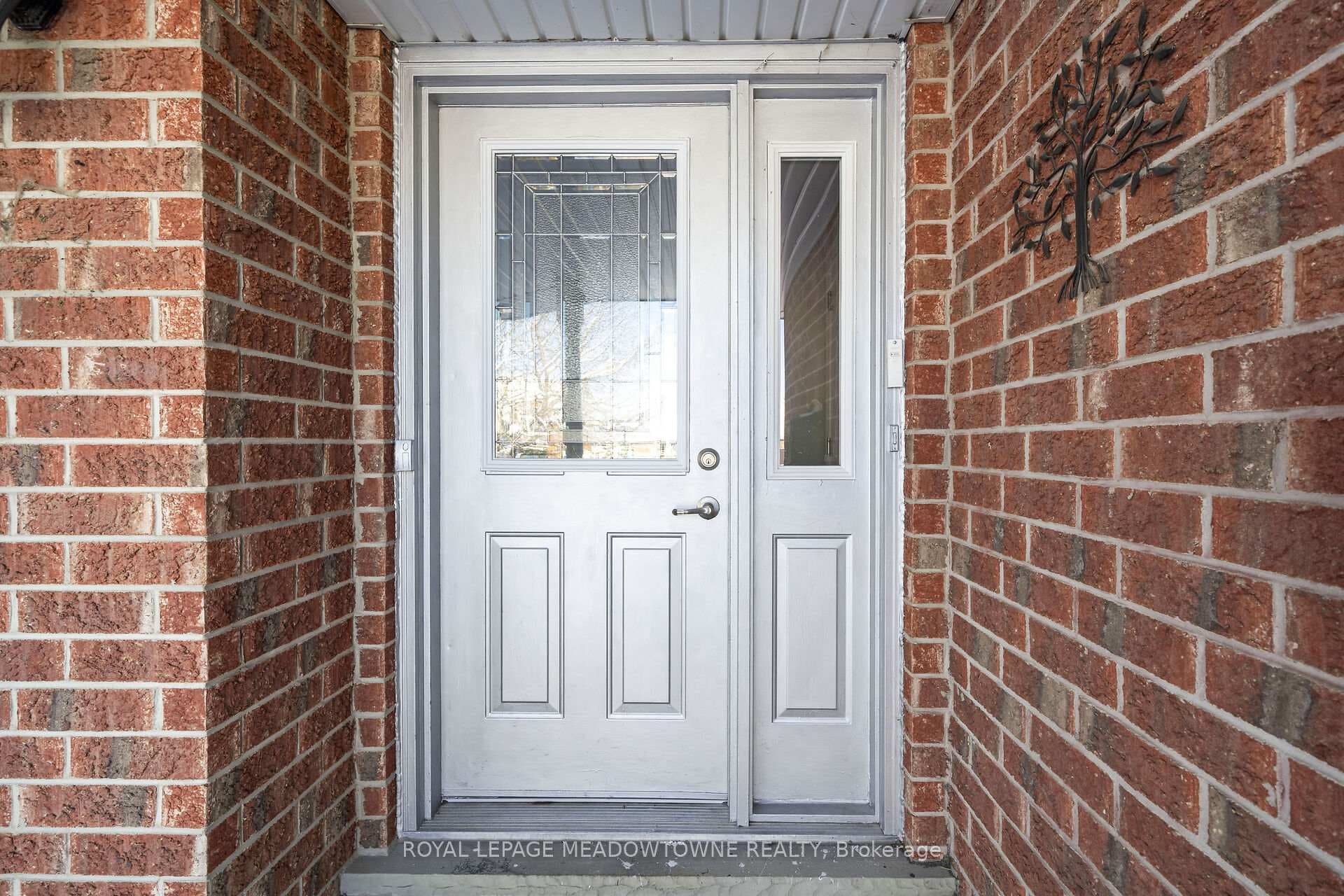 48 Dickinson Court photo 6