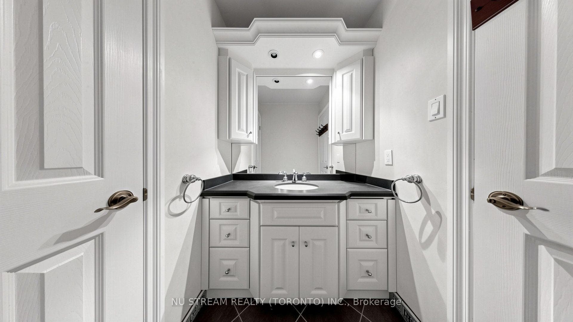 20 Blackforest Drive photo 19