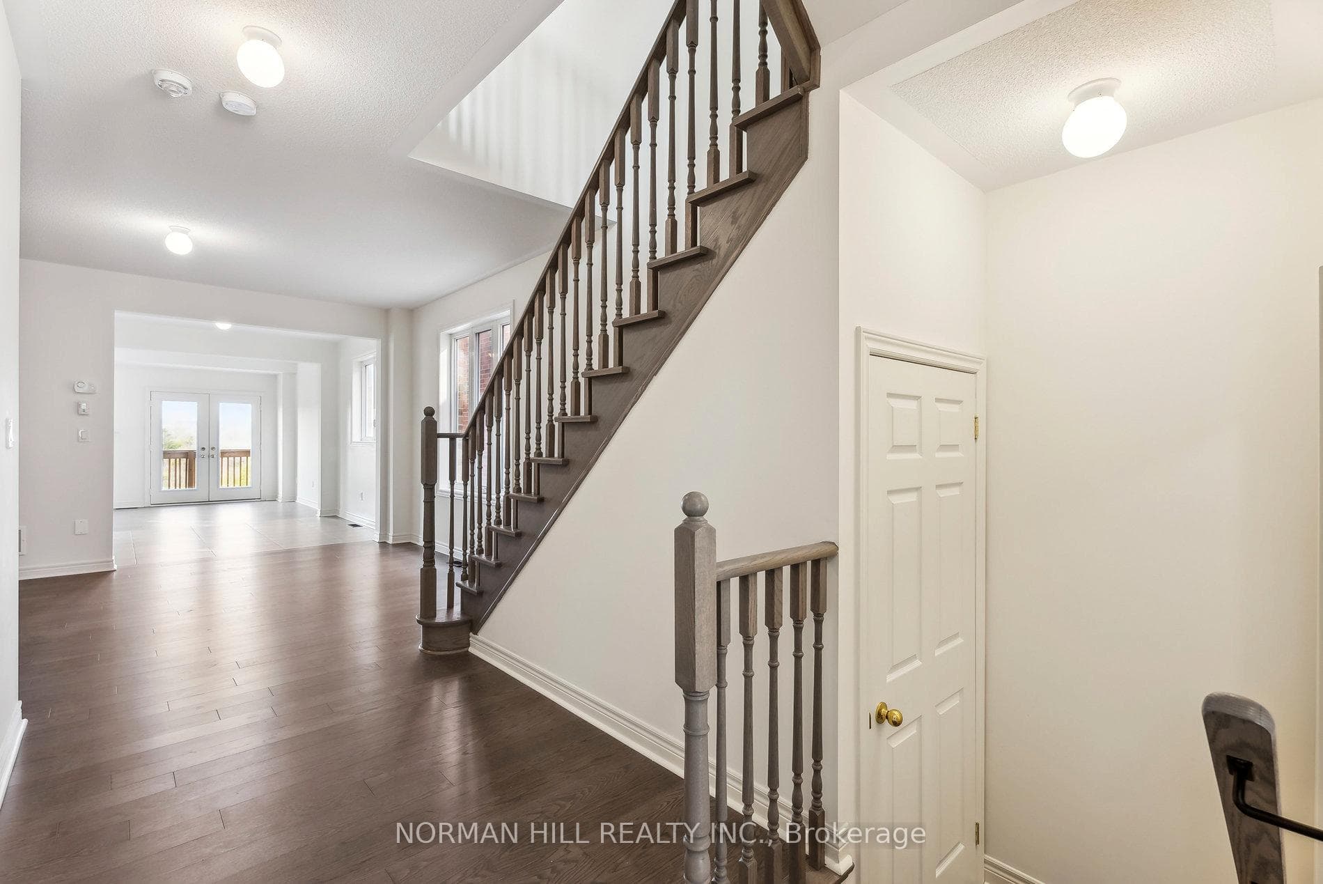 132 Hartney Drive photo 4