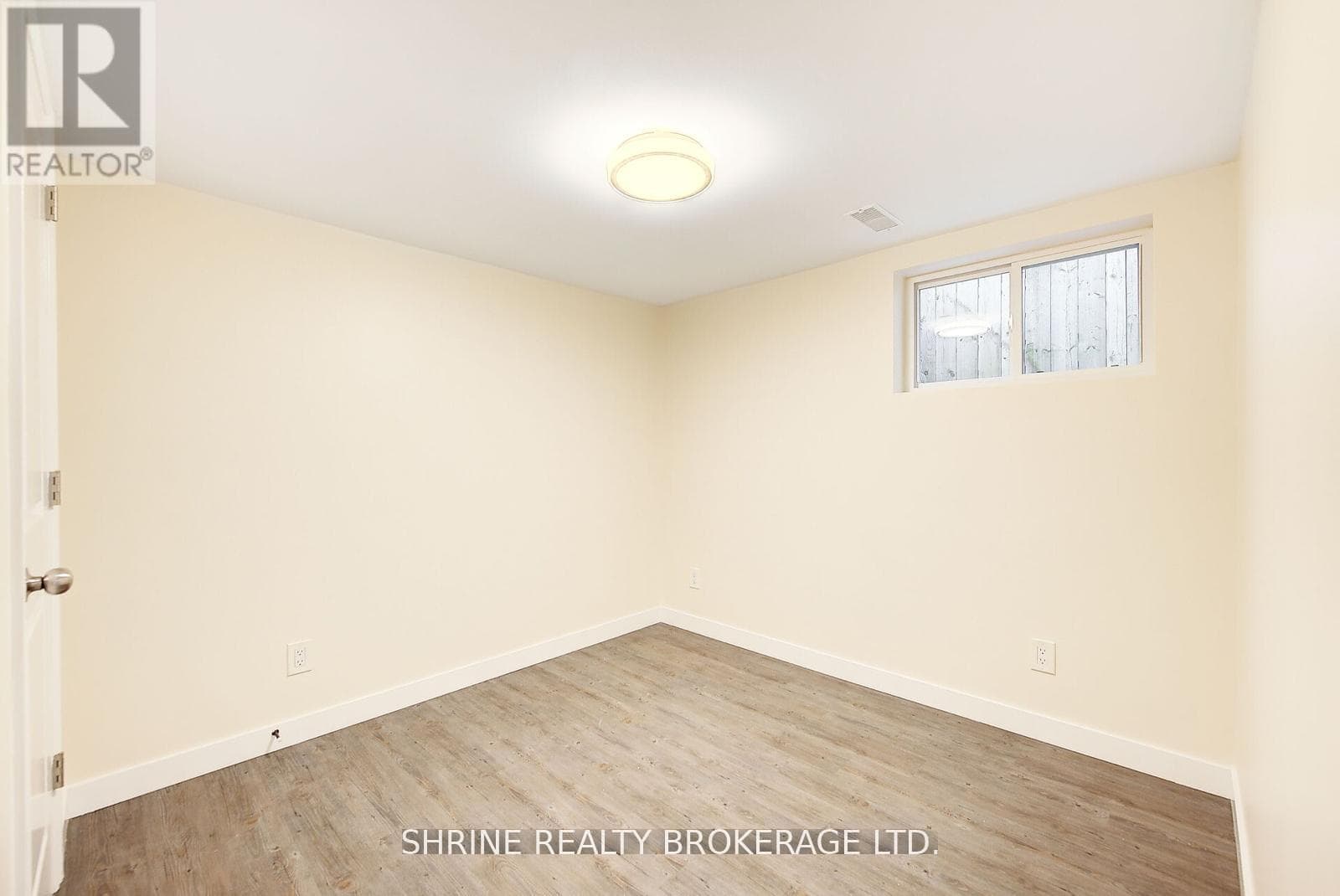 259 Sanders Street photo 12