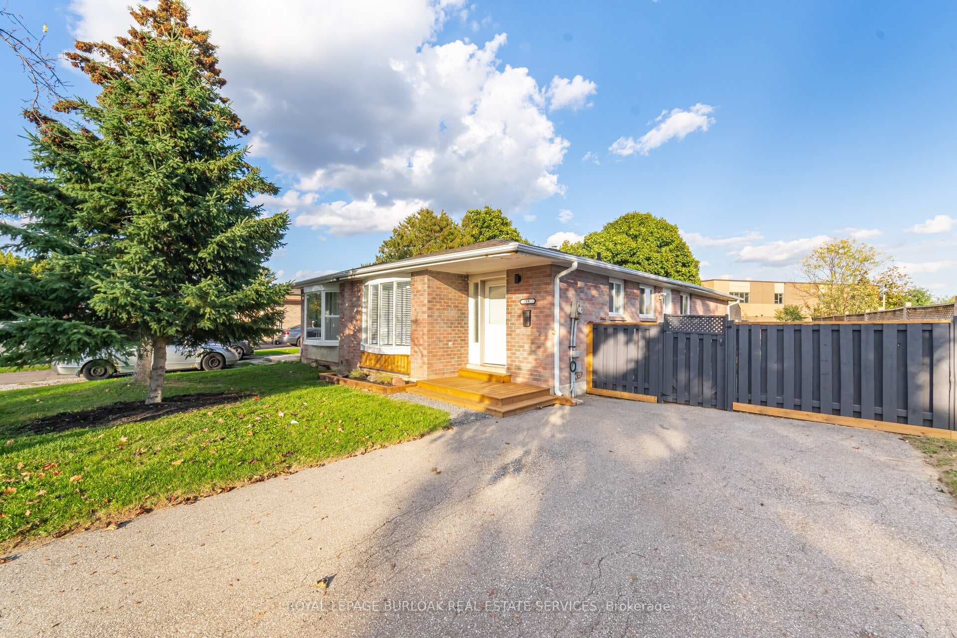 19 Juniper Crescent photo 2