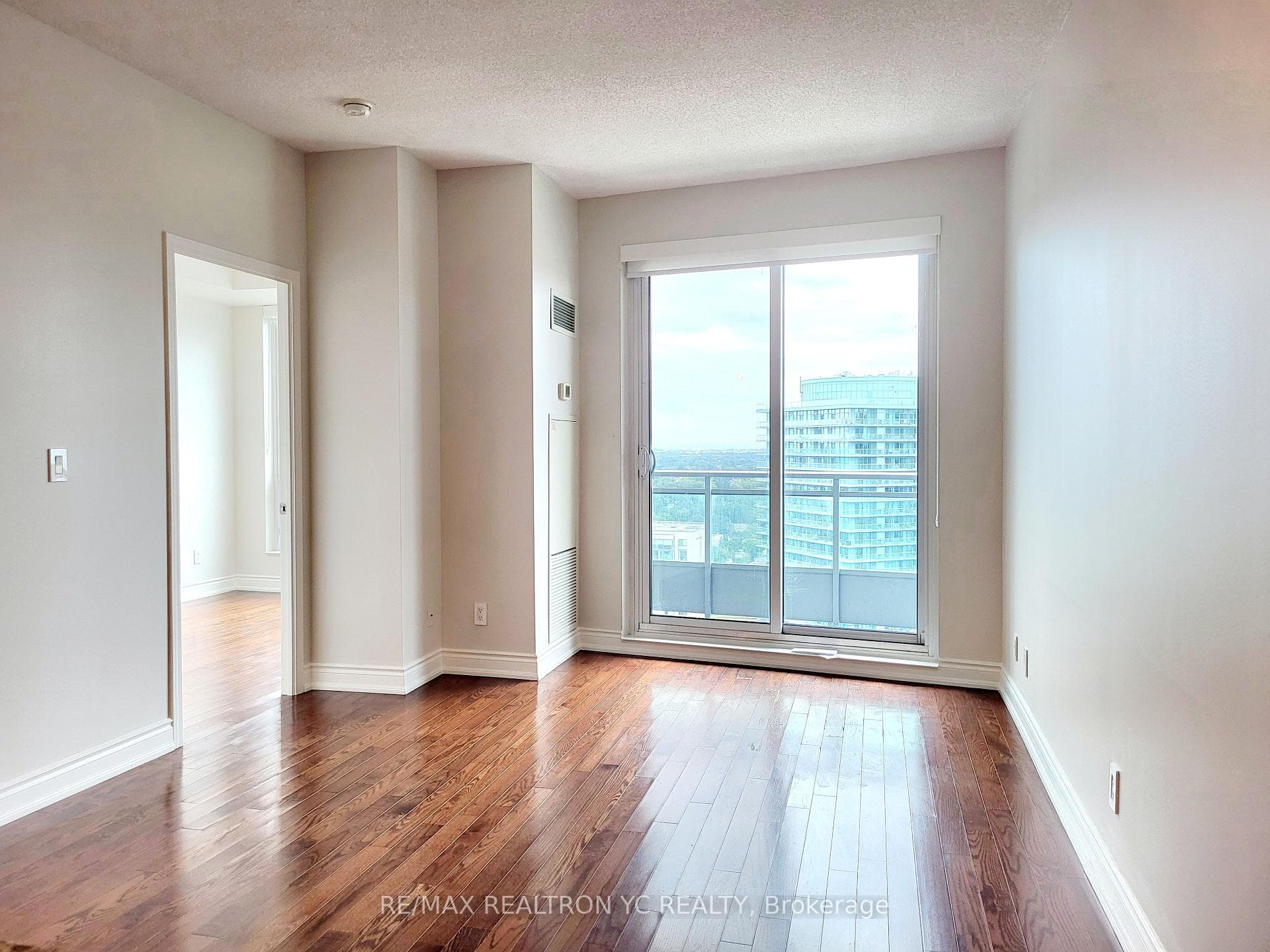18 Holmes Avenue Unit 2208 photo 5