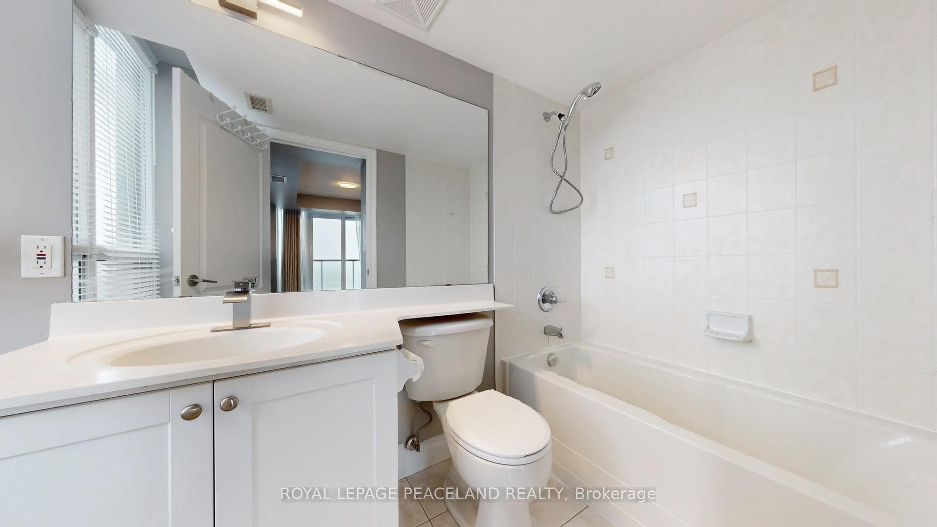 60 Brian Harrison Way Unit 2007 photo 16