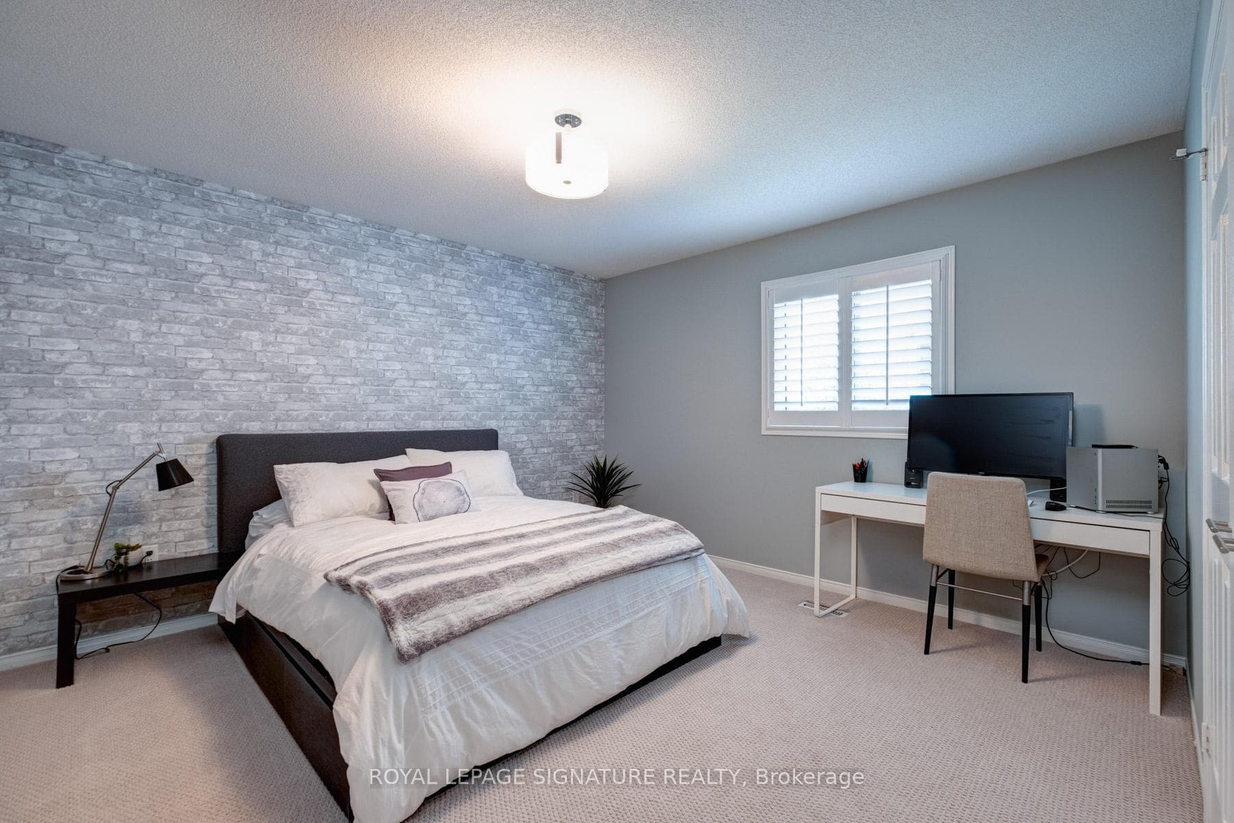 505 Summerpark Crescent photo 26