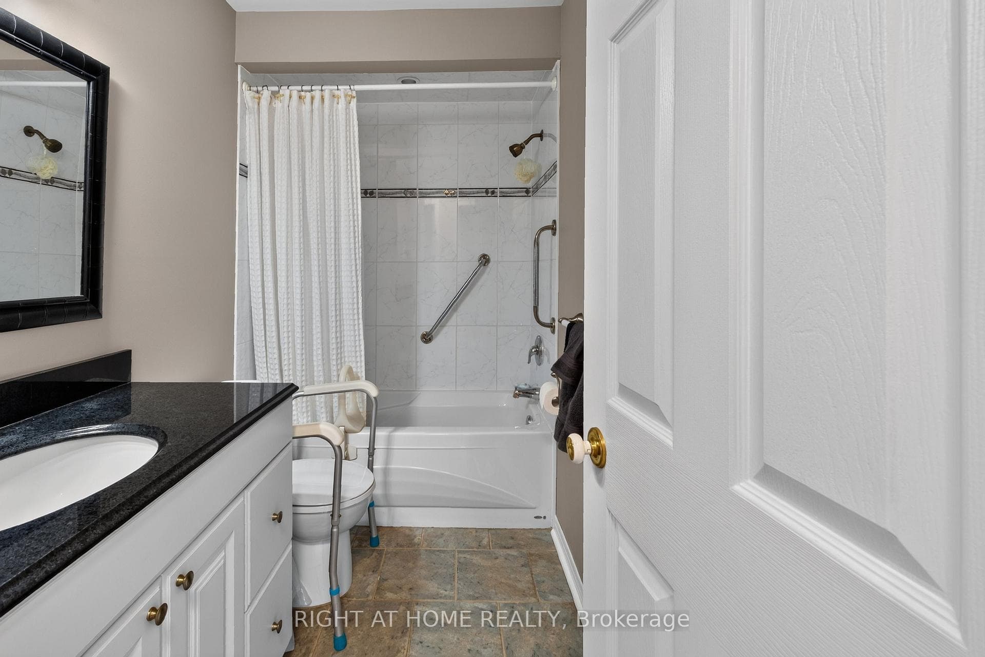 27 Dyer Street photo 19