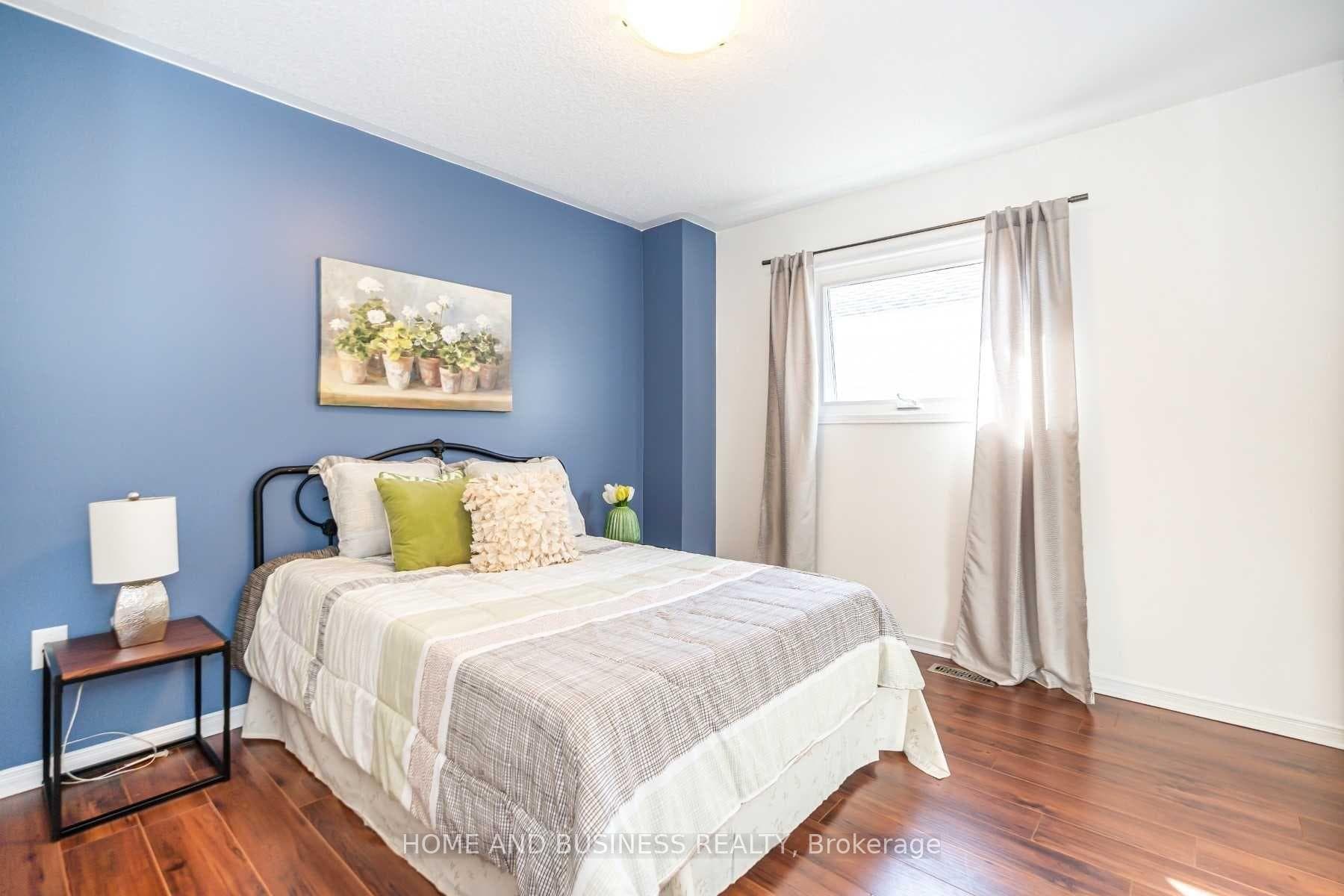 9 Shipp Crescent photo 5