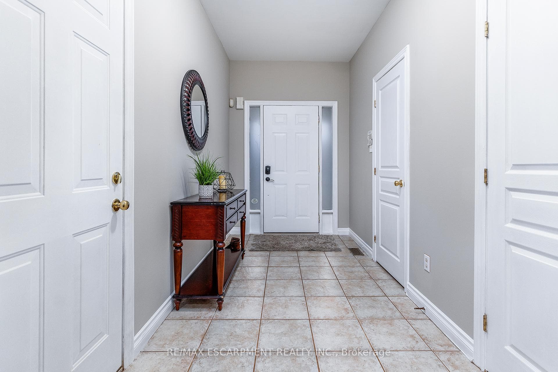 49 Conrad Place photo 4
