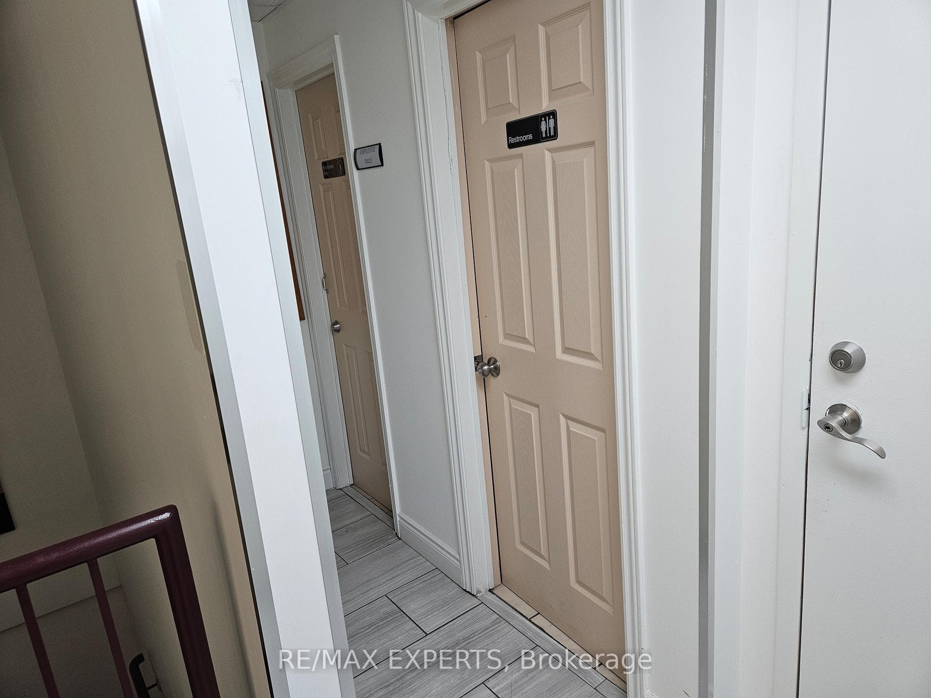 1270 Finch Avenue Unit 2 photo 4