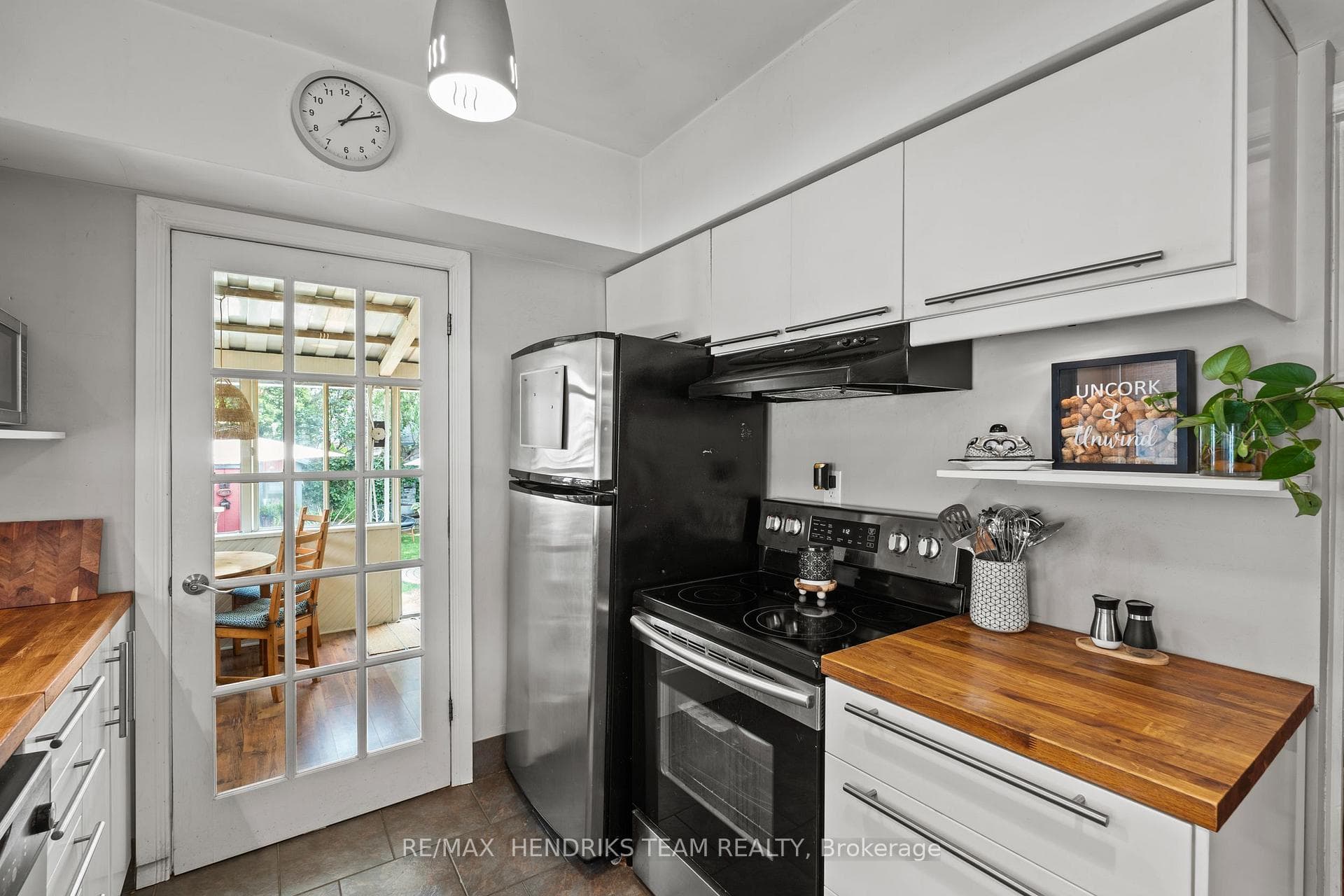 150 York Street photo 18