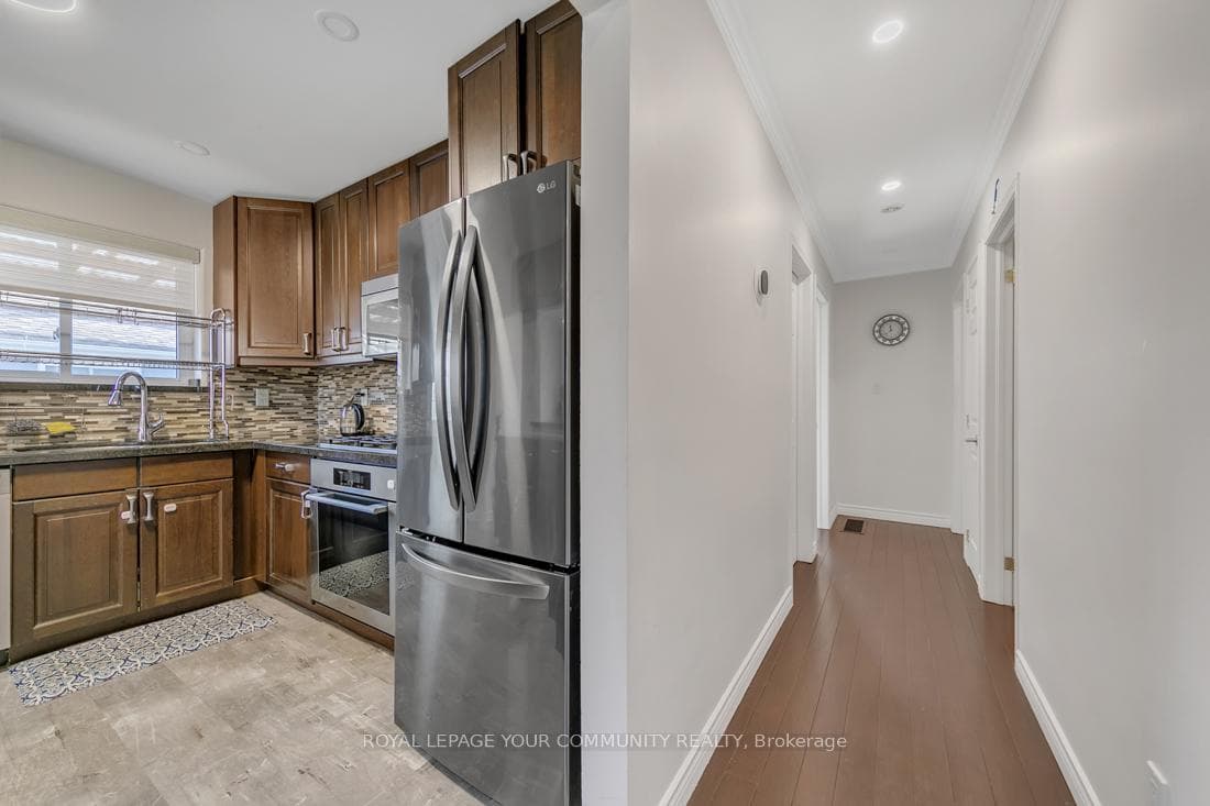 93 Aurora Heights Drive photo 12