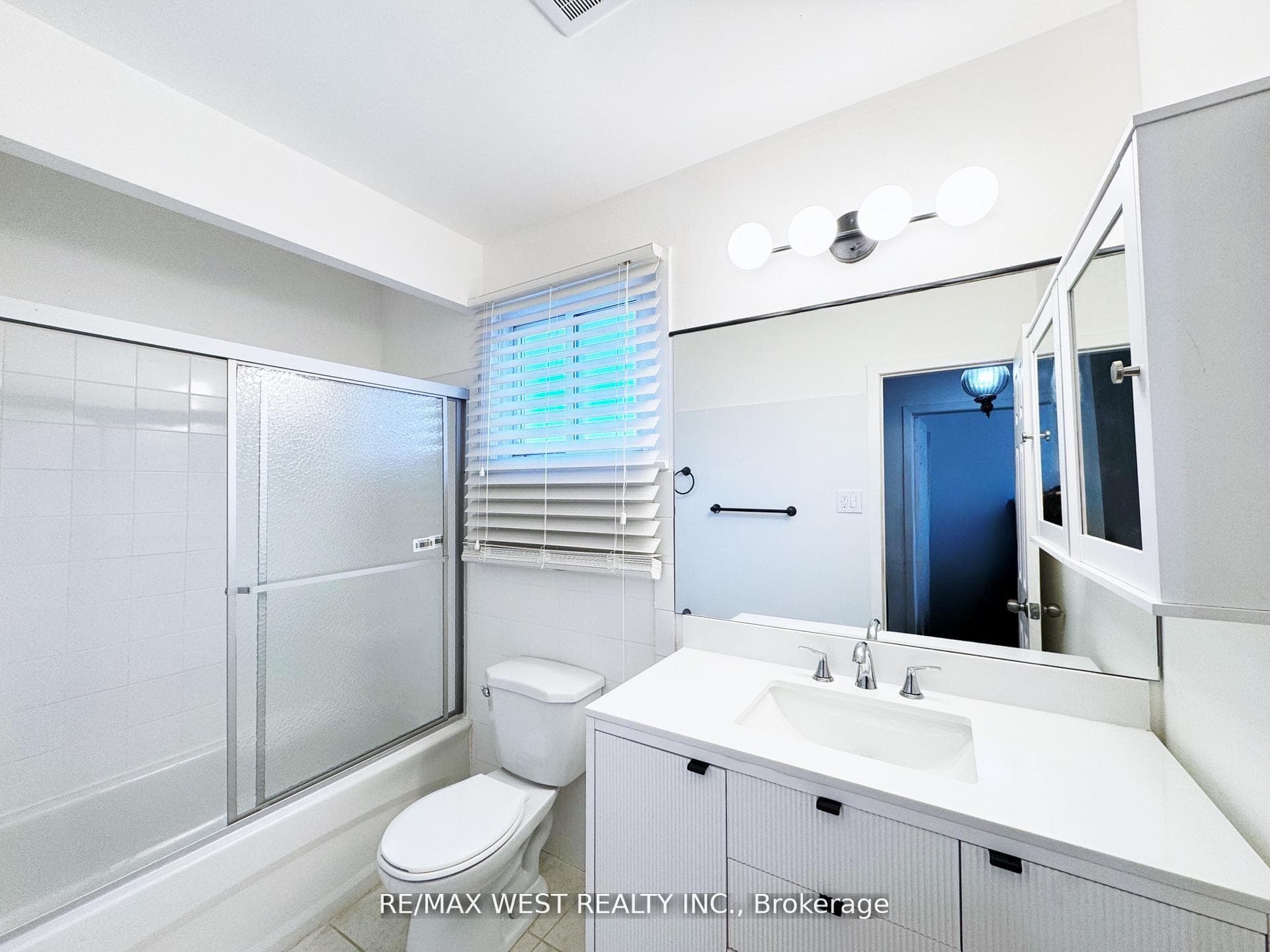 25 Bimini Crescent photo 6