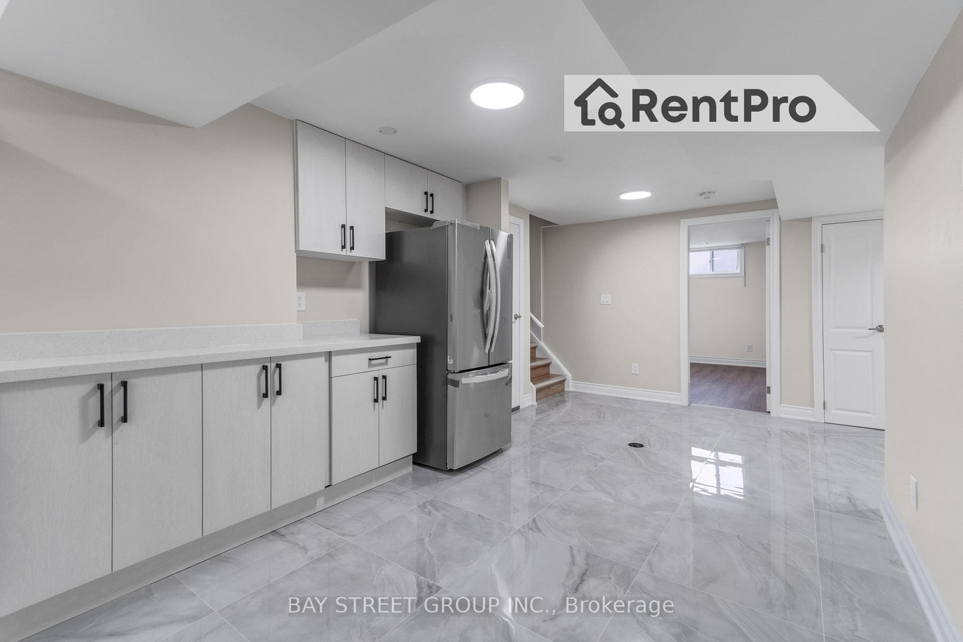 360 Chantenay Drive Unit Lower photo 16