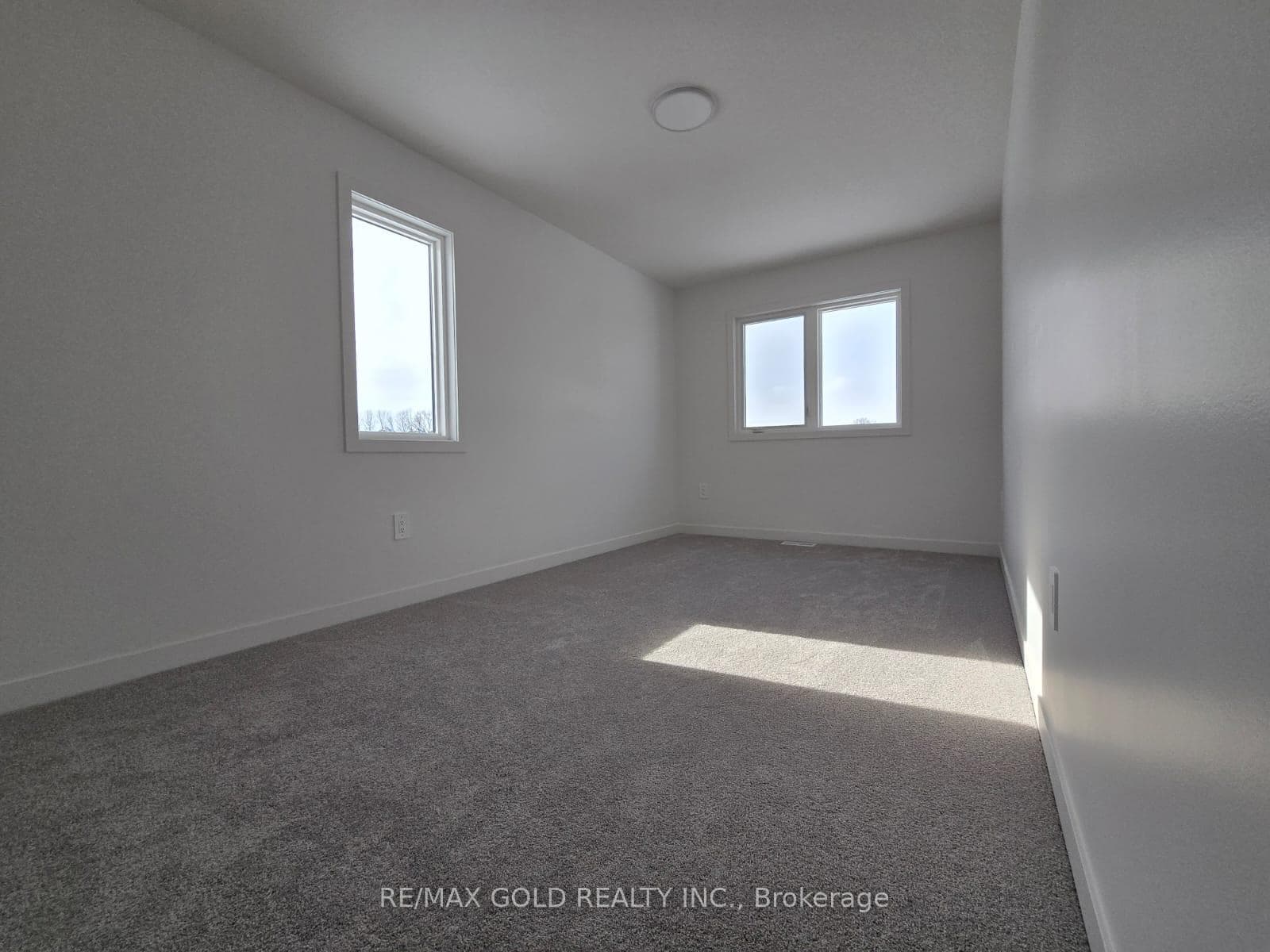14 Red Oak Common photo 10