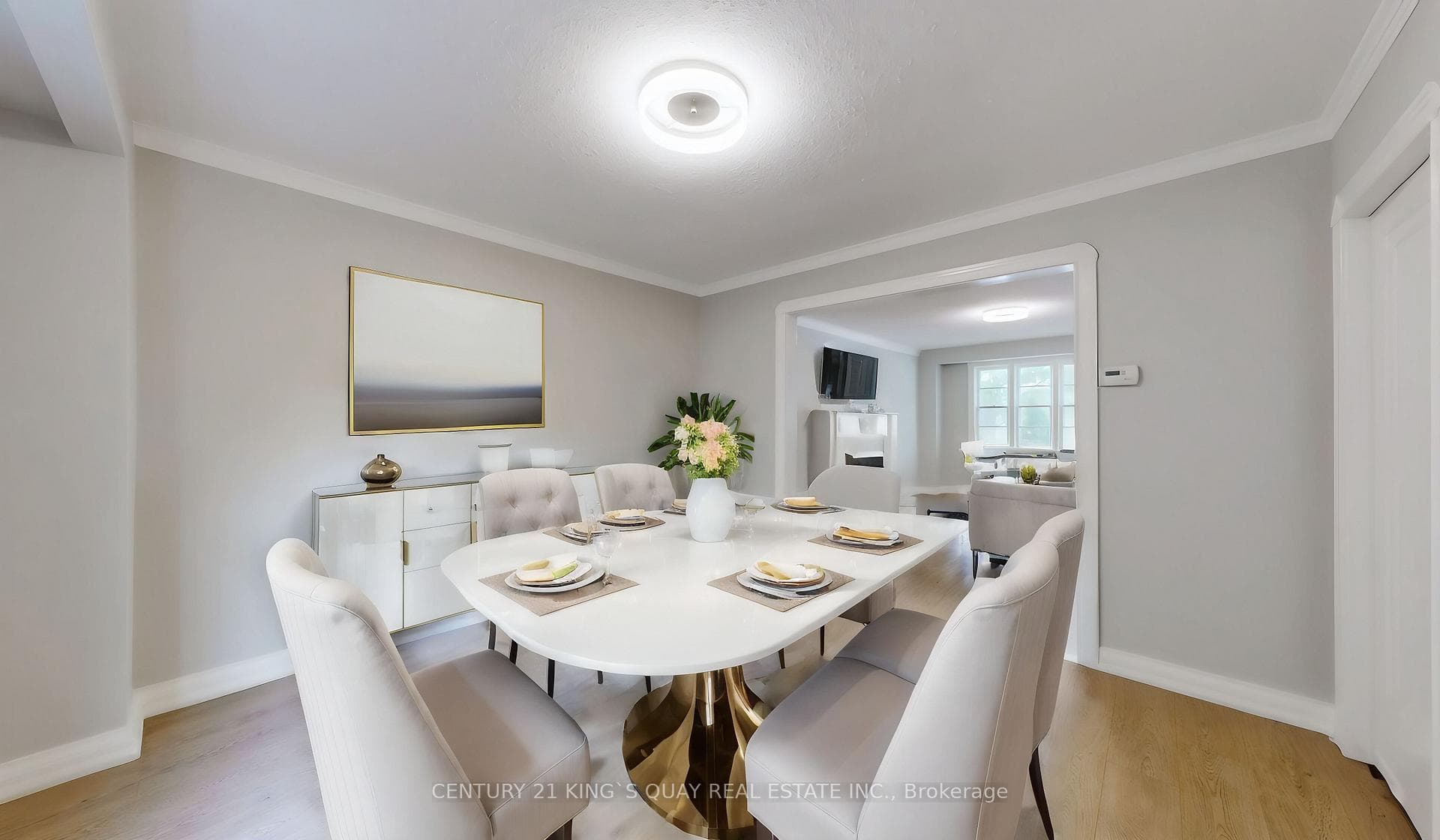 137 Lawrence Avenue photo 9