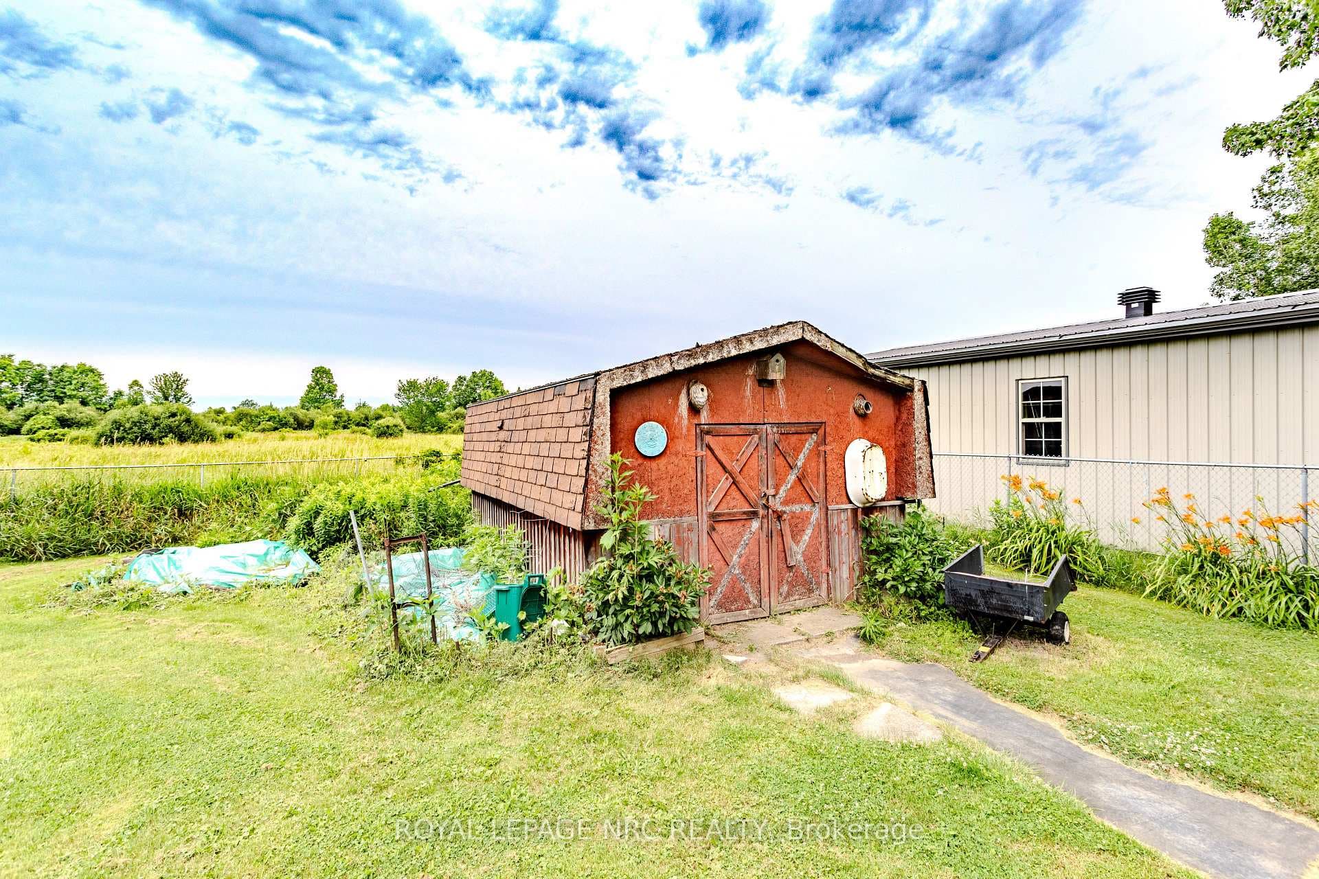 3860 Elm Street photo 28