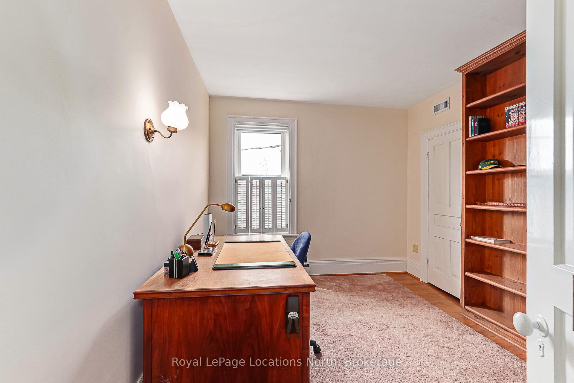 284 Maple Street photo 33