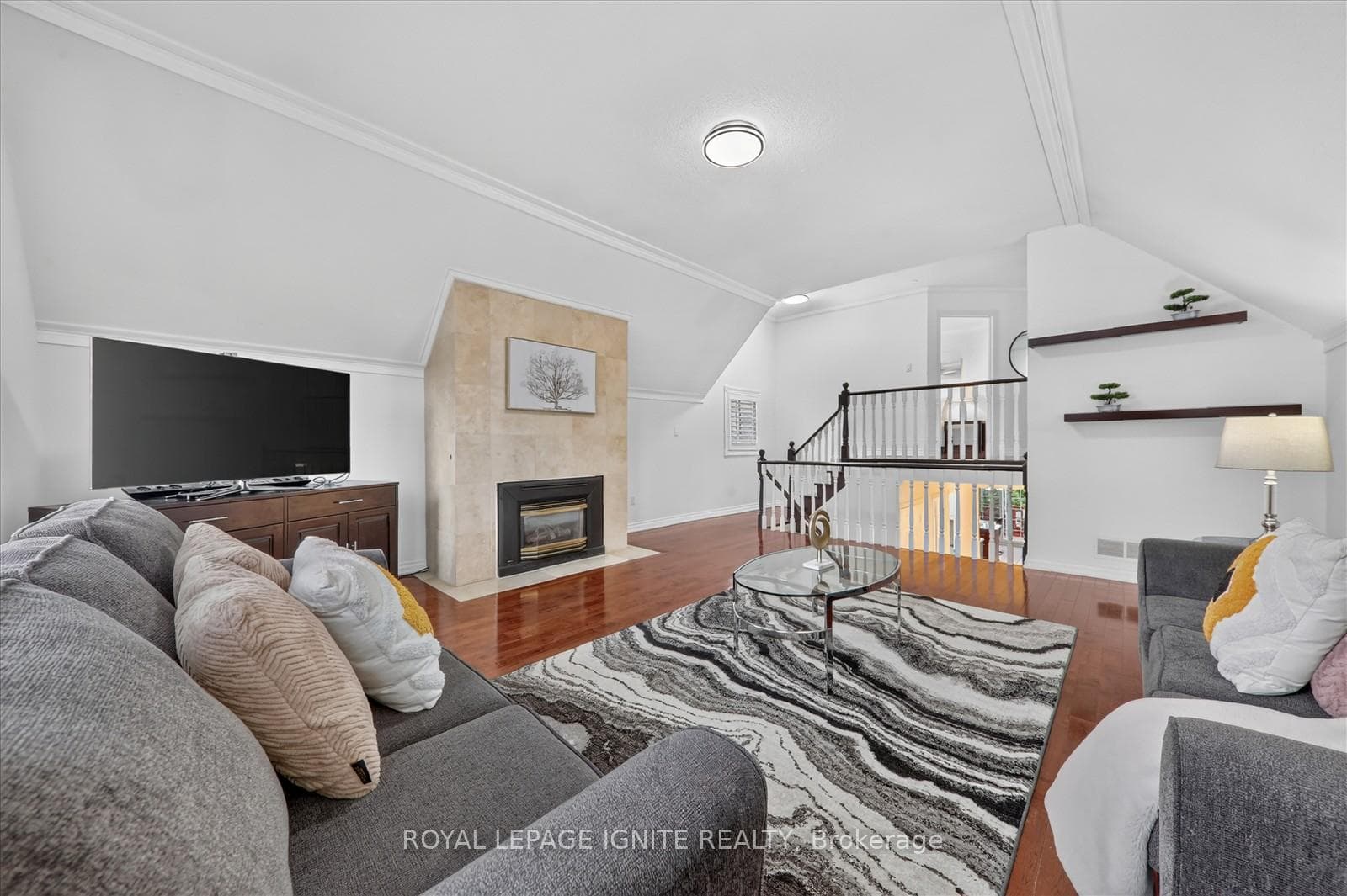 25 Valley Centre Drive photo 23