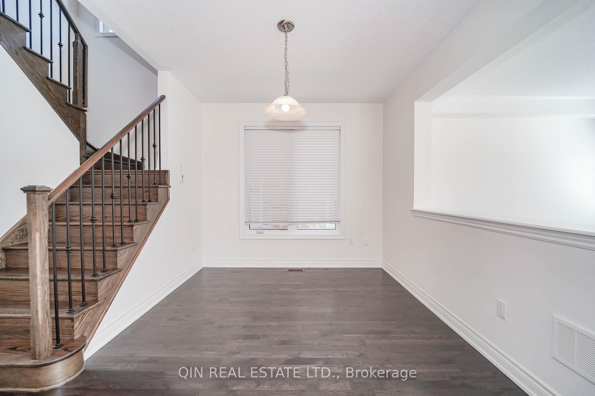 301 Meadowhawk Trail photo 9